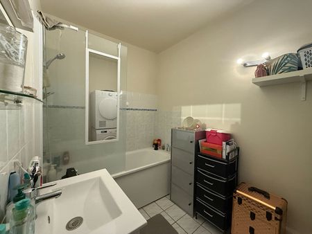 APPARTEMENT 2 PIÈCE(S) 66 M² - SAINT-MARCEL - Photo 5