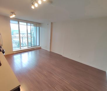 Ultra. Studio with Mountain and City Views - Photo 1