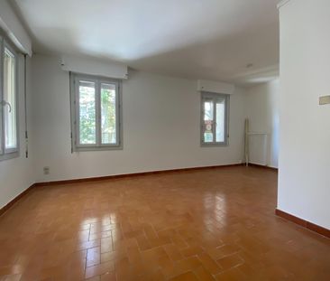 « AVIGNON IM - APPARTEMENT T2 RÉNOVÉ DE 44.16M² » - Photo 4