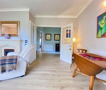 Orchard Drive, Dan Y Graig, Porthcawl, Bridgend, CF36 - Photo 4