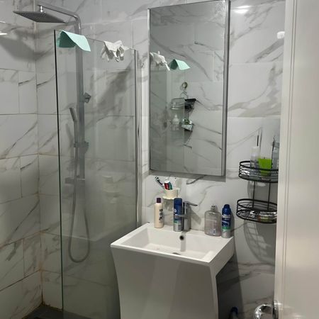 Guide Price £1,000 pcm - Available Now - Part Furnished - Photo 3