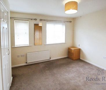 2 bedroom semi-detached house to rent - Photo 2