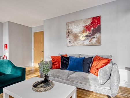 Michigan Avenue - Photo 3