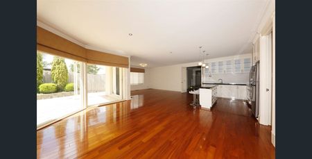 13 Petter Street, Glen Waverley - Photo 2