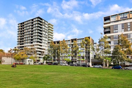 Full Furnished I 5-Min Walk to East Village - Photo 5