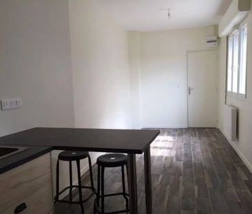 Location Appartement 1 pièces 19 m2 à Saint-Quentin - Photo 2