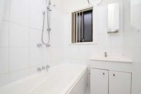 3 Bedroom Home - Photo 5