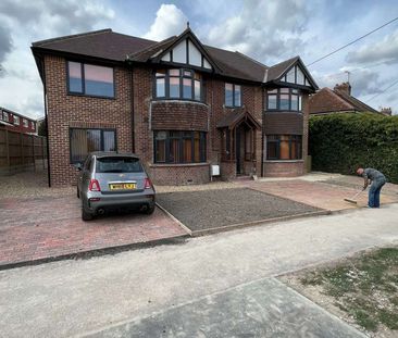 14 Haydon Road - Photo 4