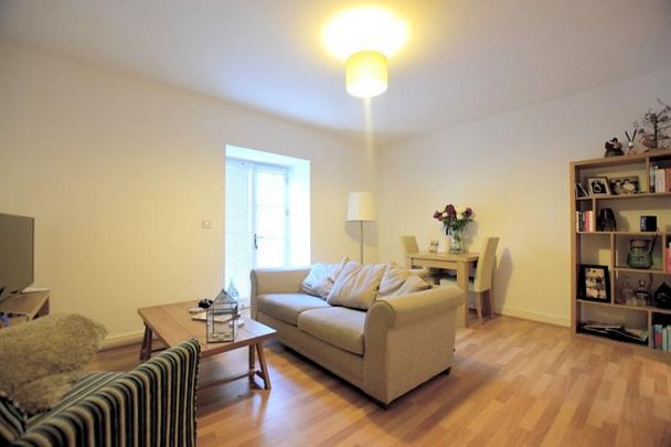 1 Bedroom Apartment To Let - Photo 1