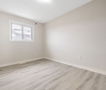 For Lease - 16 Rexdale Boulevard Unit# 25, Toronto, Ontario - Photo 3