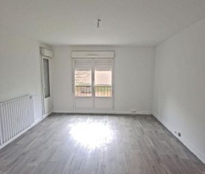 Location Appartement à DECINES CHARPIEU - Photo 6