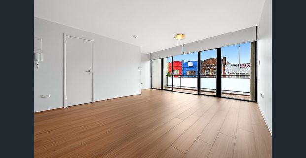 Newly refreshed Split-Level Apartment in Marrickville ! - Photo 1