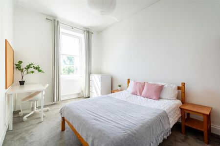 4 bedroom flat to rent - Photo 5