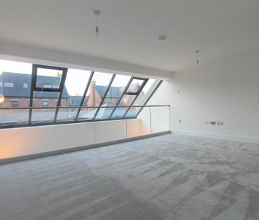 4 bedroom semi-detached house to rent - Photo 3