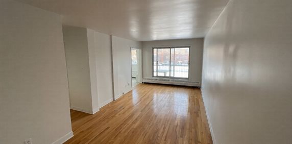 2 Beds 1 Bath - 2660 Avenue Kent, Montréal - Photo 2