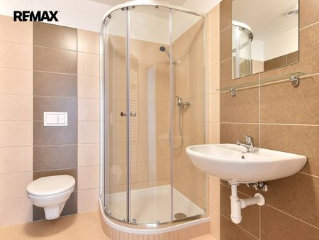 Pronájem bytu 2+kk v osobním vlastnictví 52 m², Kolín - Photo 2