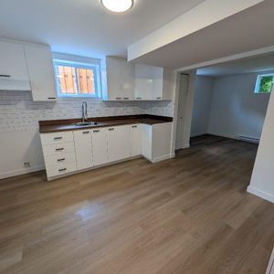 3 1/2 entièrement rénové à louer - Photo 2