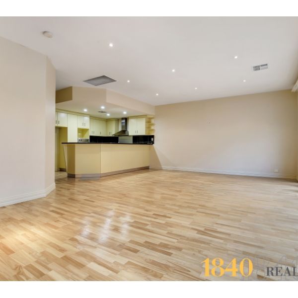 Luxurious and Ideally Located - Photo 1