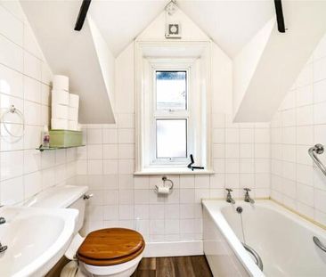 4 bedroom semi-detached house to rent - Photo 5