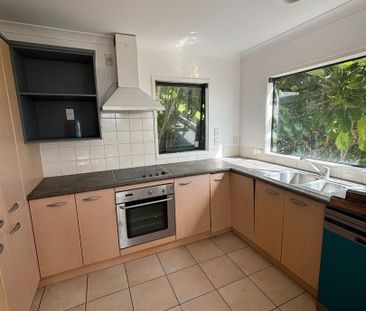 Stunning Fully Renovated Family Home with a View - Photo 3