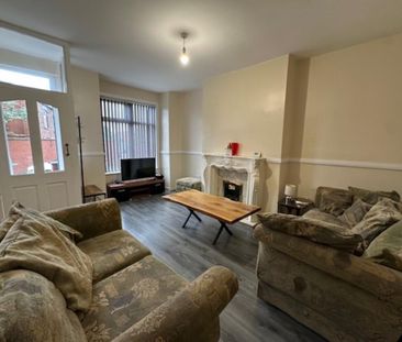 2 bedroom terraced house to rent - Photo 4