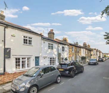 2 bedroom house in Mortlake - Photo 2