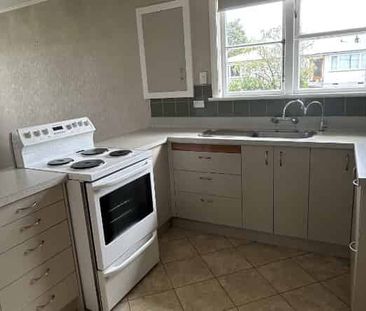 Spacious Family Home in Solway Area - Photo 2