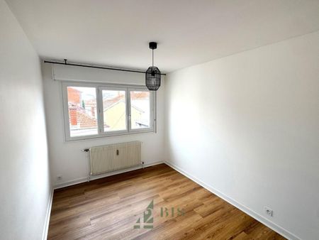 Location Appartement 3 pièces 68m² ROANNE 42300 - Photo 2