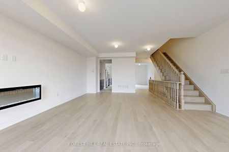 For Lease - 40 Tennant Circle, Vaughan, Ontario - Photo 4