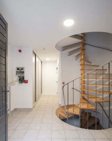 Lichtrijk éénslaapkamer appartement te Deinze - Photo 2