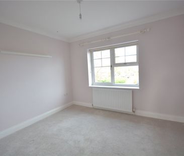 Manor Green Road, Epsom, Surrey, KT19 8RA - Photo 5