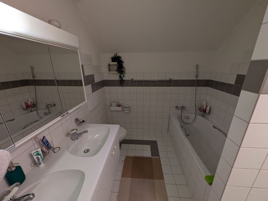 APPARTEMENT 21/2 PIÈCES À DÜBENDORF (ZH), MEUBLÉ, TEMPORAIRE - Photo 1