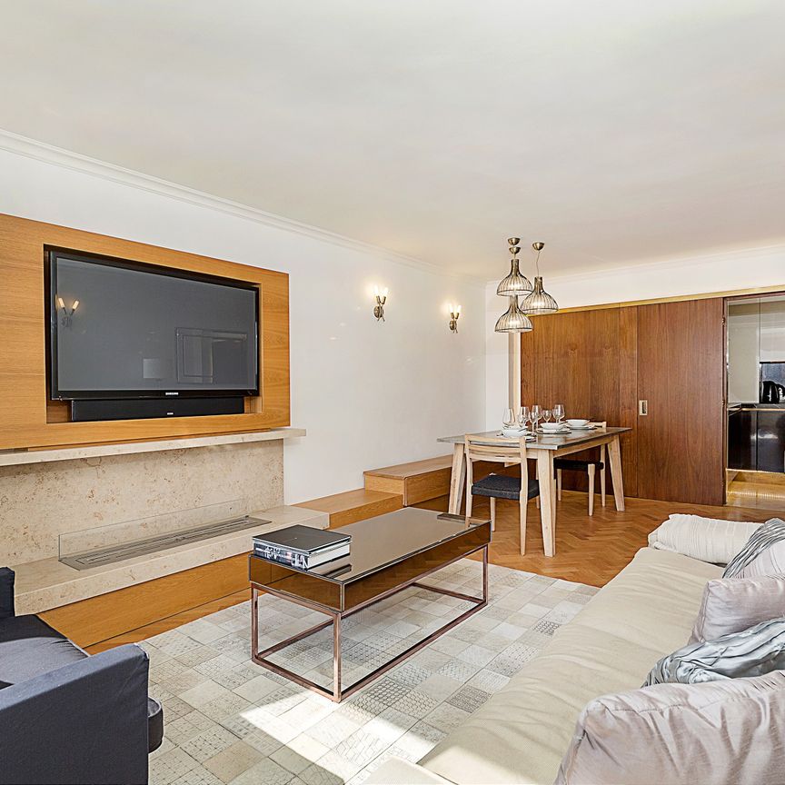 Hans Crescent, Kensington and Chelsea, London, SW1X - Photo 1