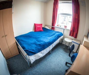 5 Bedroom End Terraced House - Photo 4