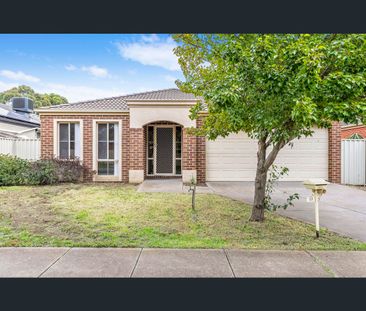 3/8 La Coruna Gardens, Point Cook, Vic 3030 - Photo 4