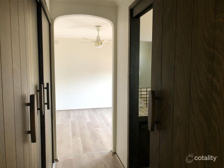 Location Location! - Photo 2