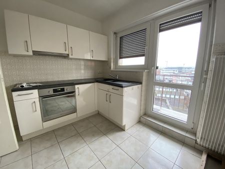 Location Appartement 4 pièces 78m² ST LOUIS 68300 - Photo 5