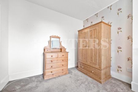 3 bedroom flat to rent - Photo 5