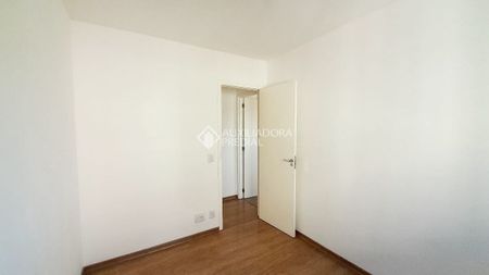Apartamento com 2 quartos e 50m² para alugar em Humaitá, Porto Alegre. - Foto 4