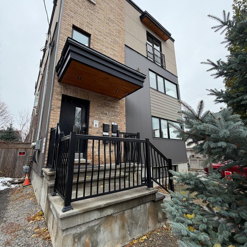 149 Henderson - Photo 1