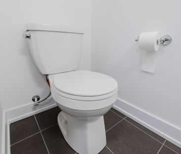 For Lease - 207 Silhouette Private, Barrhaven, Ontario - Photo 3