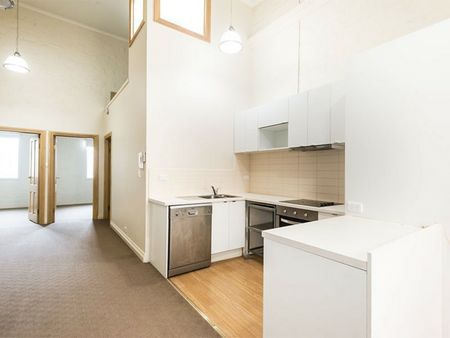 STYLISH URBAN LIVING IN THE HEART OF RICHMOND - Photo 4