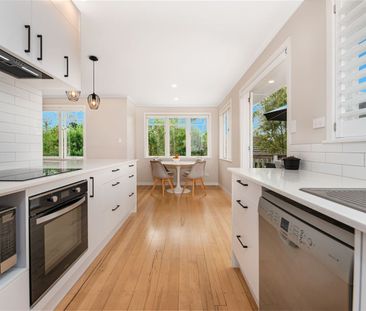 Fabulous Family Home in Good Location - Photo 2