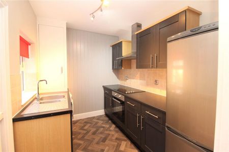 2 bedroom terraced house to rent - Photo 5