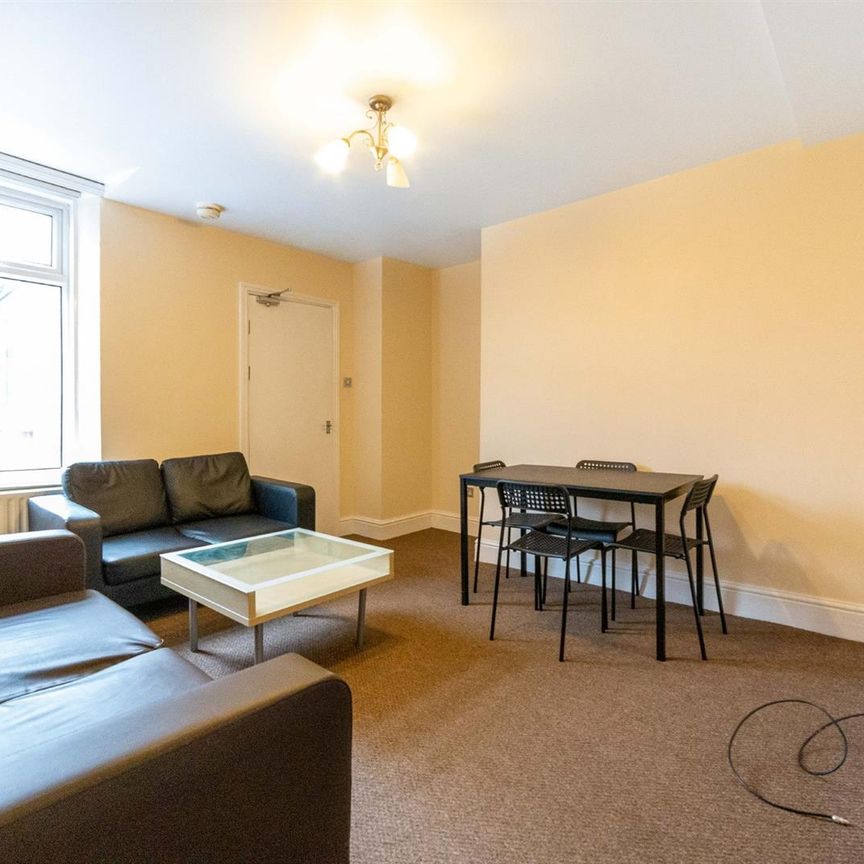 5 bed maisonette to rent in Warwick Street, Heaton, NE6 - Photo 1