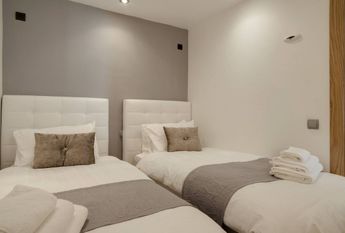 Luxury Villa for rent in Marbella Del Este, Spain