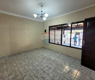Casa térrea com dois dormitórios e vaga de garagem - Photo 1