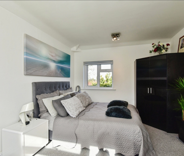 3 bedroom semi-detached house to rent - Photo 4