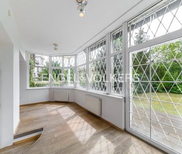 Pronájem domu 514 m2 - Fotografie 4