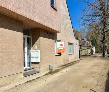 Gelijkvloers appartement met garagebox en koer - Photo 5